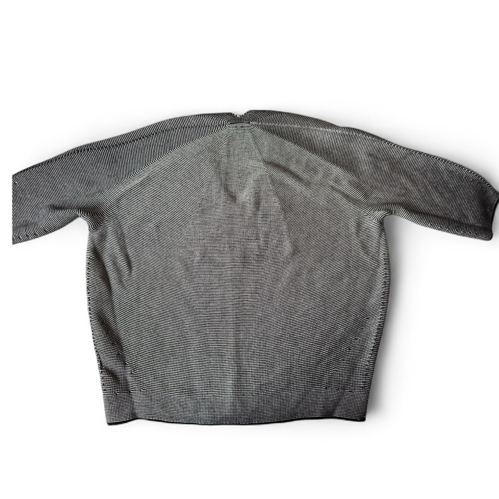 Uniqlo Black Textured Knit Sweater Womens Medium V- Neck 3/4 Sleeve Minimalist - Picture 10 of 16